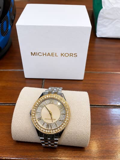 Michael kors watch for urgent sale