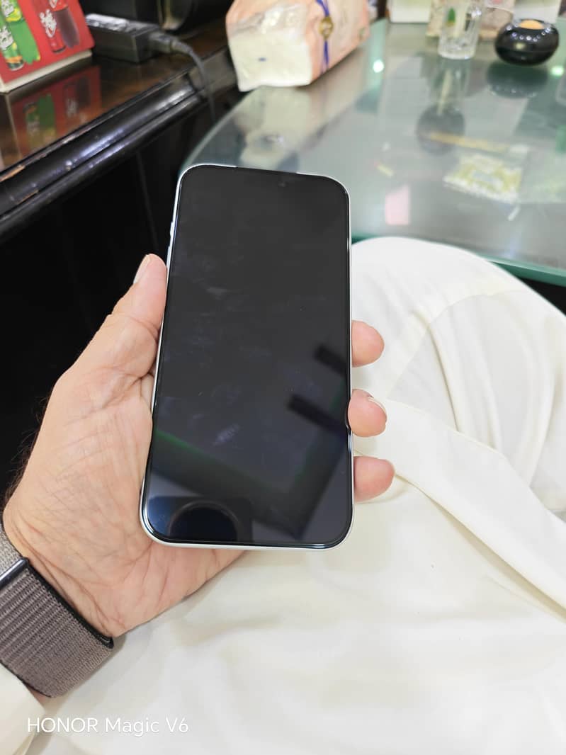 Apple iPhone 17 Pro Max 4