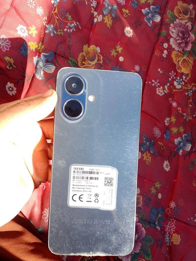 Tecno Spark Go 2 3