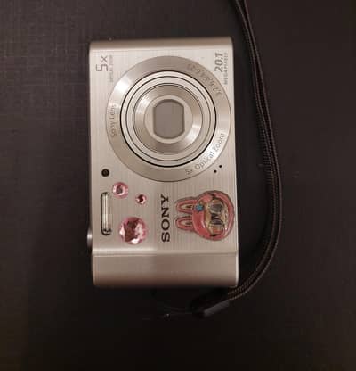 SONY CYBERSHOT DSC-W800 with Orginal Box,charging cable,battery,strap