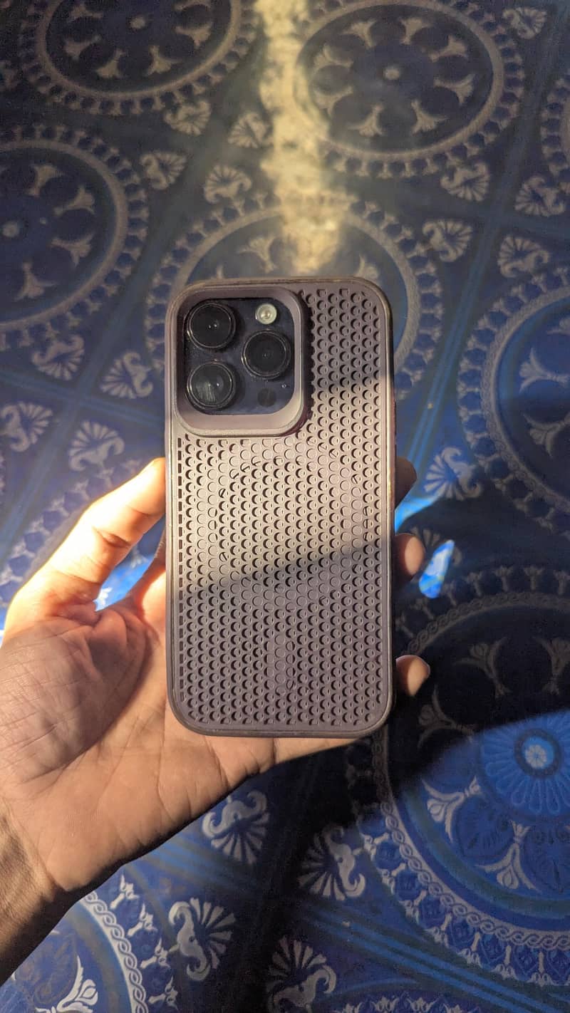 Apple iPhone 14 Pro 2