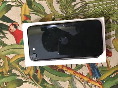 Apple iPhone SE 2020 with box