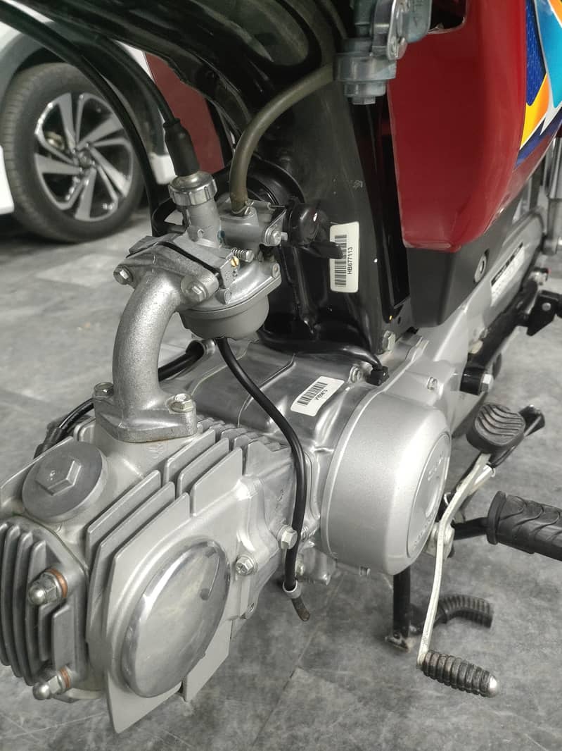 Honda CD70 4