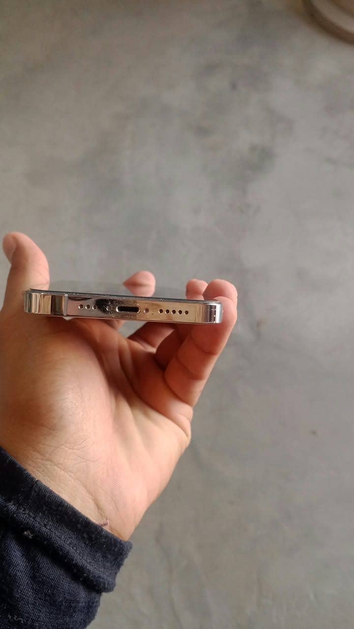 Apple iPhone 13 Pro 3