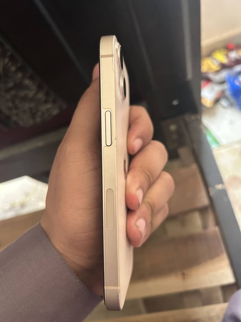 Apple iPhone 13 2