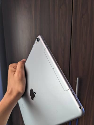 Ipad pro 10.5" (2017) | 120 hz | Excellent condition