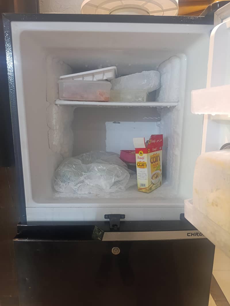 REFRIGERATOR 1