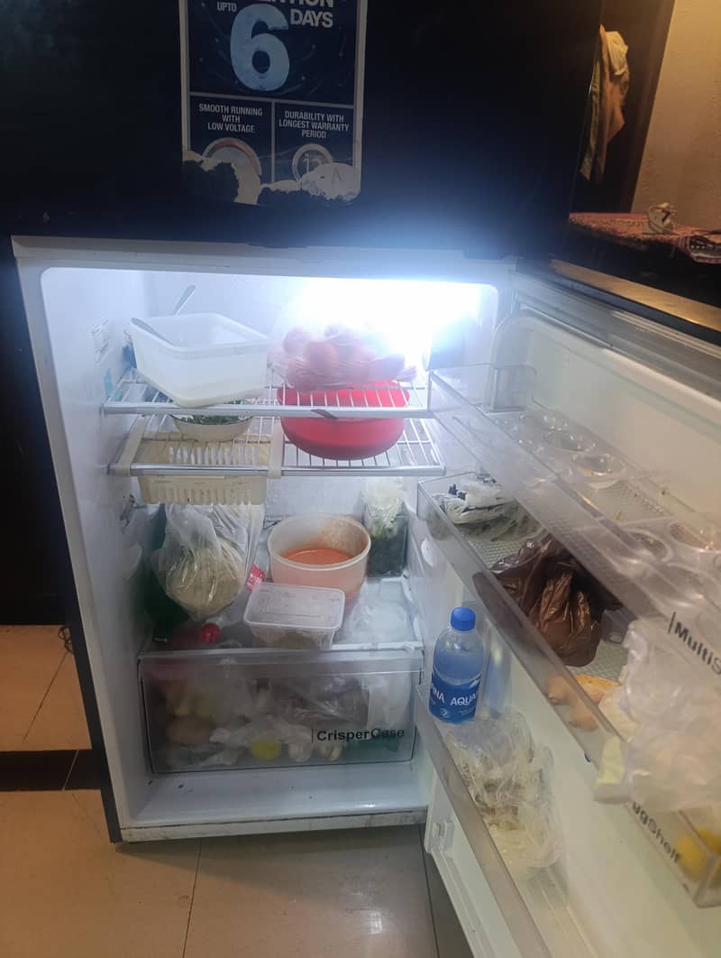 REFRIGERATOR 2