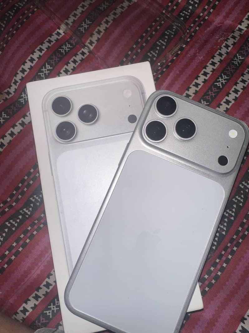 IPHONE 17 PRO MAX DUMMY 0