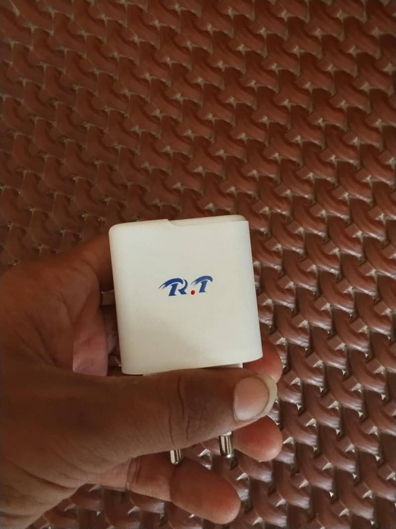 mobile charger 0