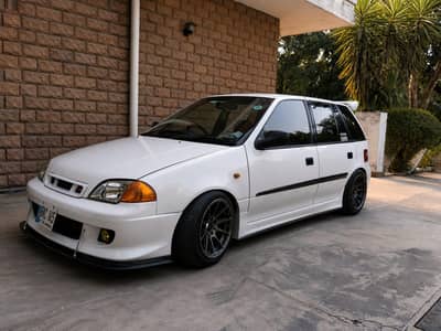 Suzuki Cultus VX 2011. my faimly used car