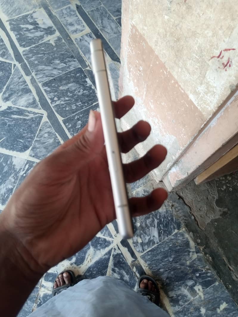 Google Pixel 7a 1