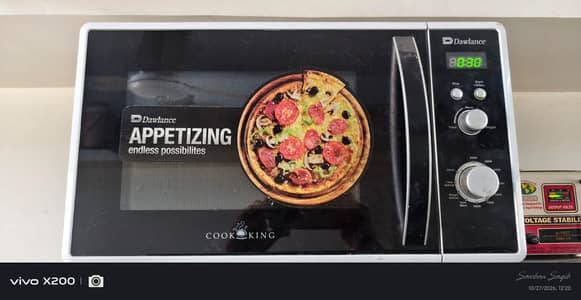 Dawlance Microwave Oven (like new)