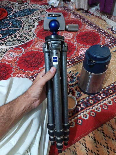NoFlex Magic Ball Tripod Stand