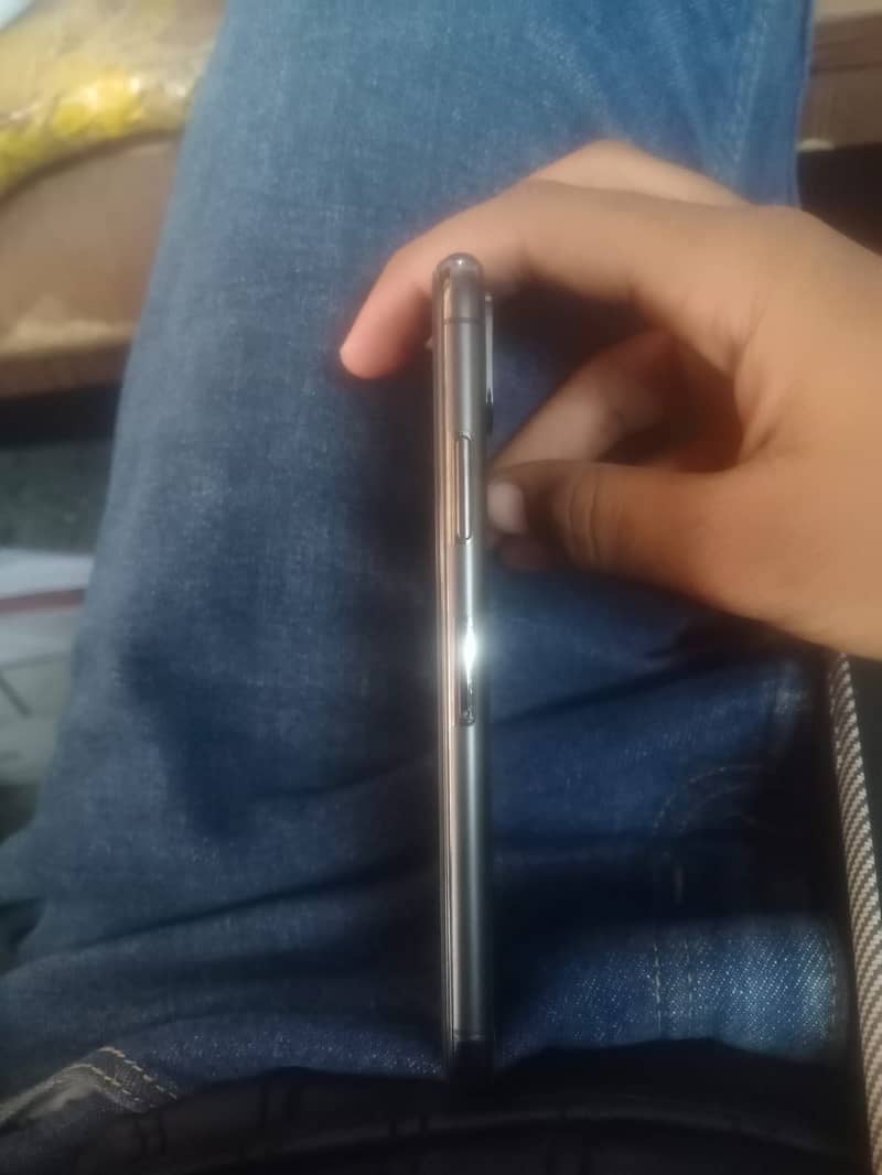 iPhone xs 2