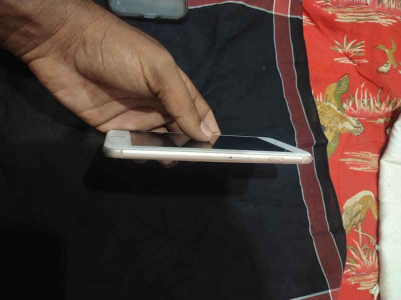 Apple iPhone 8 Plus 8