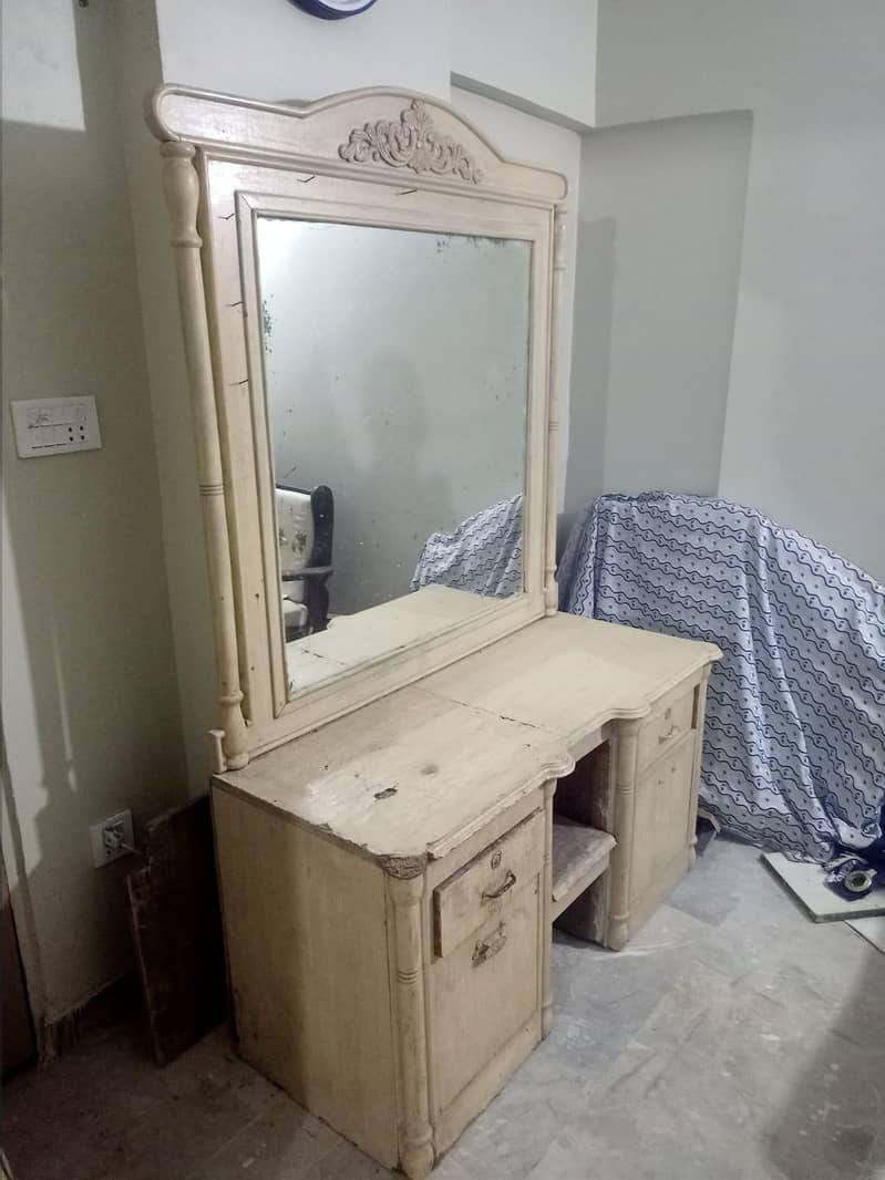 Dressing table 1