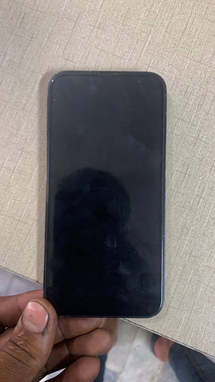 Apple iPhone 13 2
