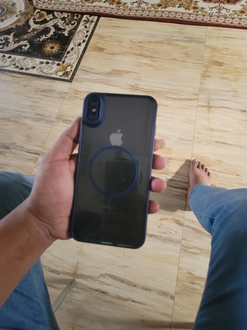 Apple iPhone XS Max 2