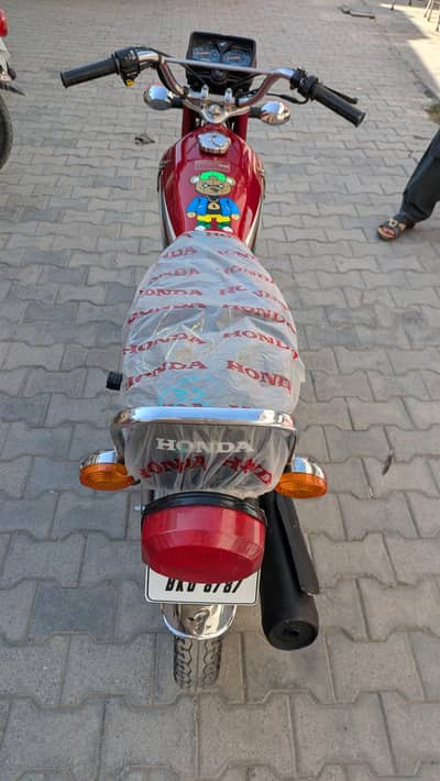 Honda 125 model 2023 urgent sell