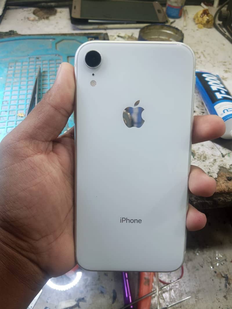Apple iPhone XR 0