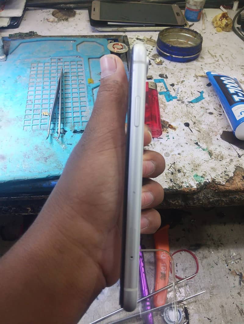 Apple iPhone XR 1