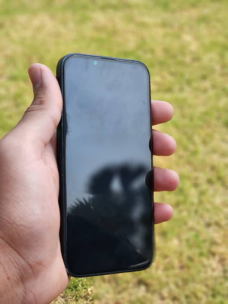Apple iPhone 13 1