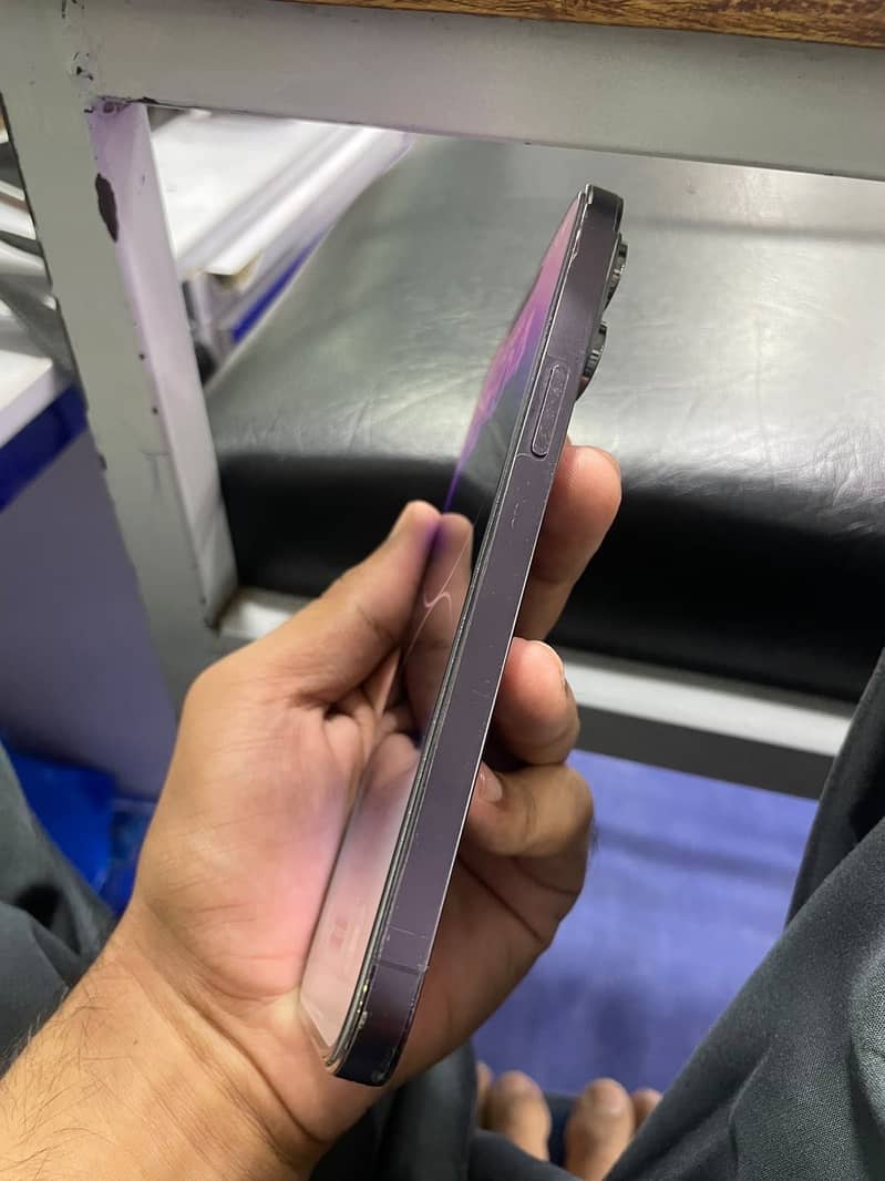 iPhone 14 Pro Max 4