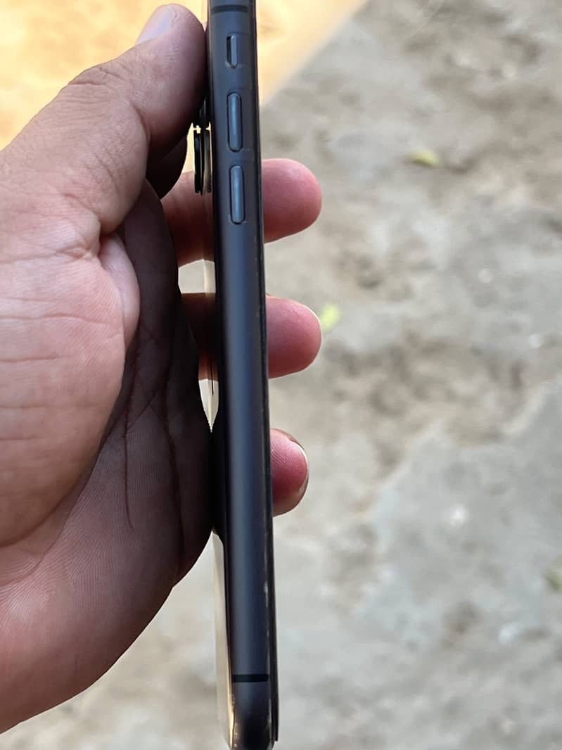 Apple iPhone 11 2