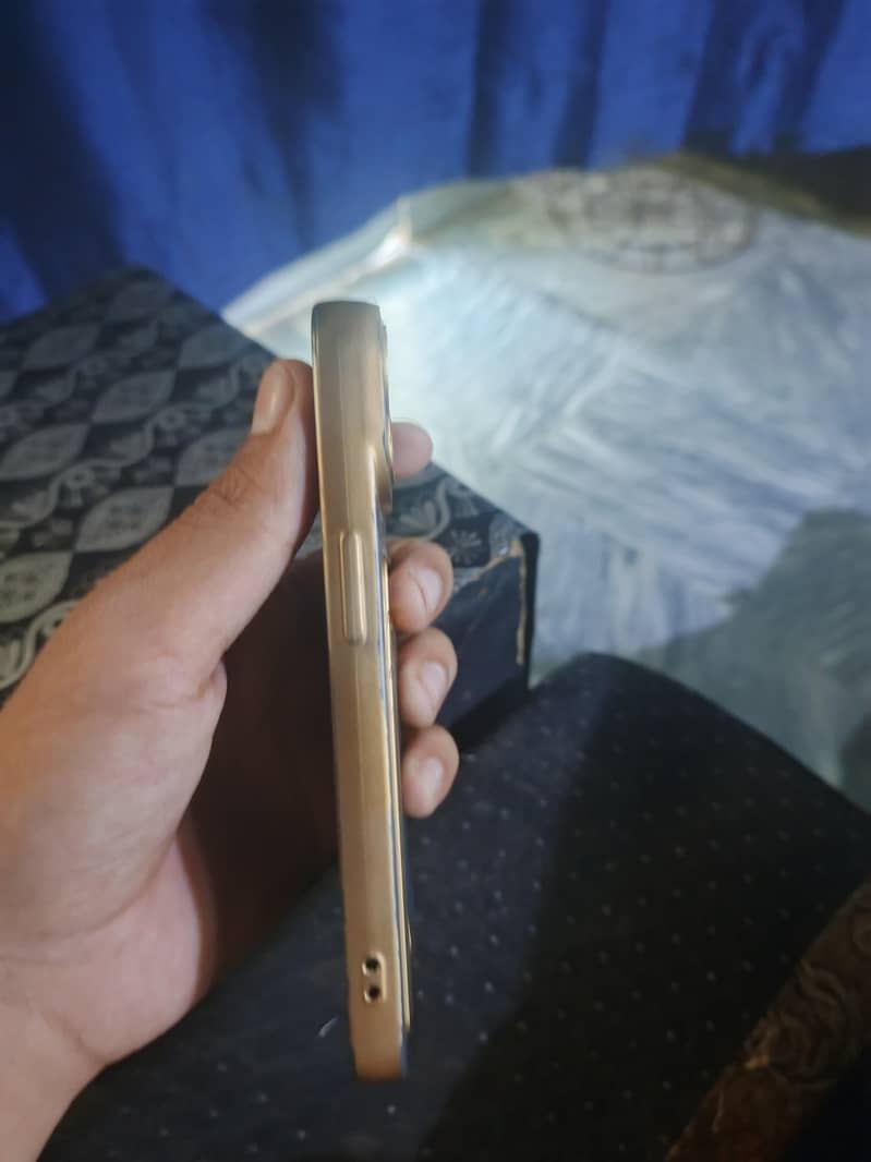 Iphone 13 3