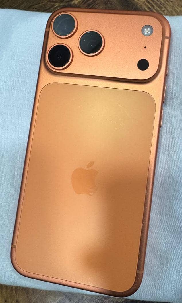Apple iPhone 17 Pro Max 0