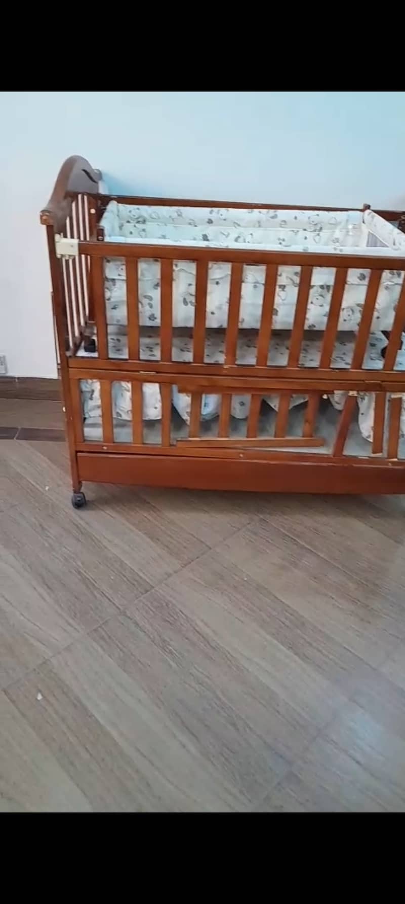 Baby cot 0