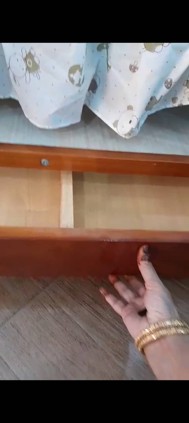 Baby cot 1