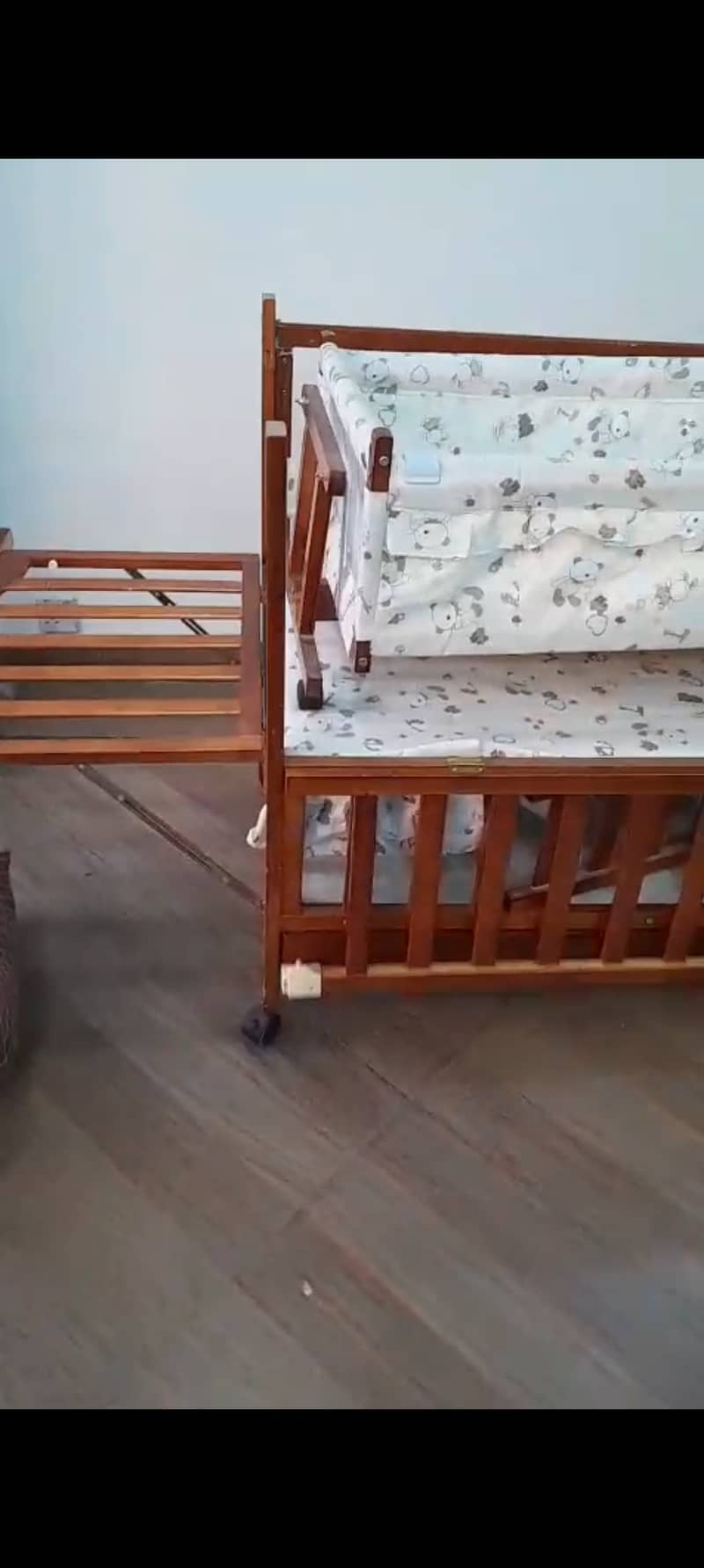 Baby cot 4