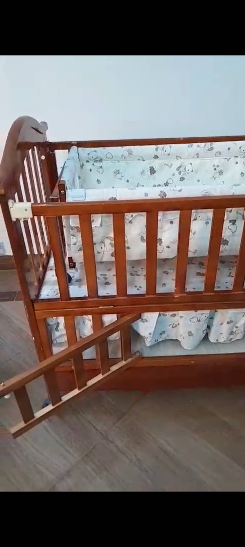 Baby cot 7