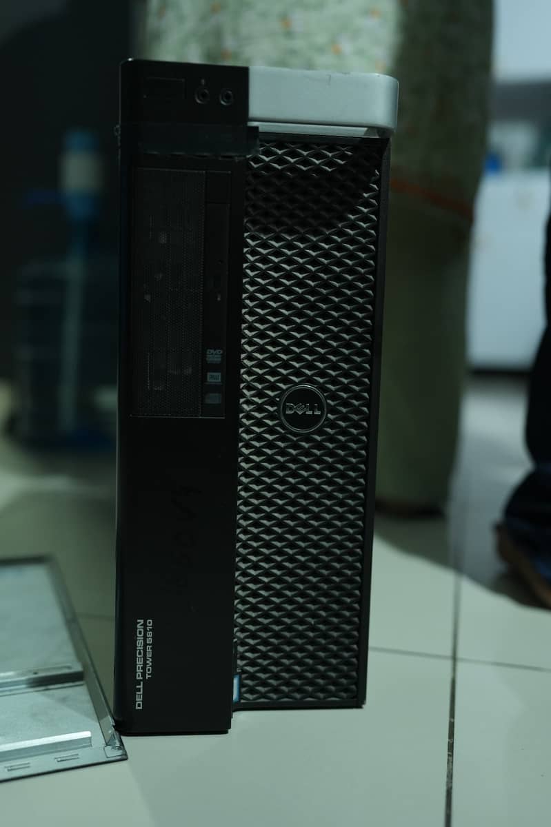 Dell Precision Tower 5810 1