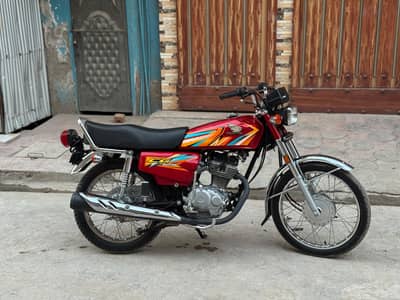Honda 25 / 26  new condition bike