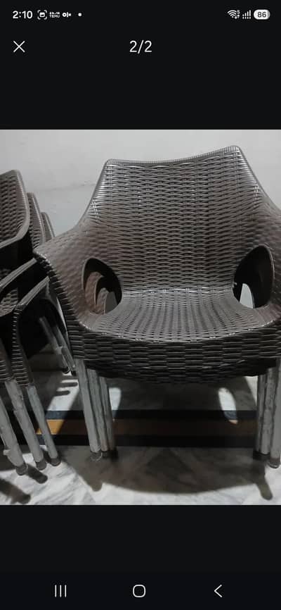 Heavy bult plastic chair