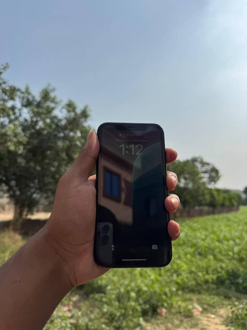 Apple iPhone XR 1