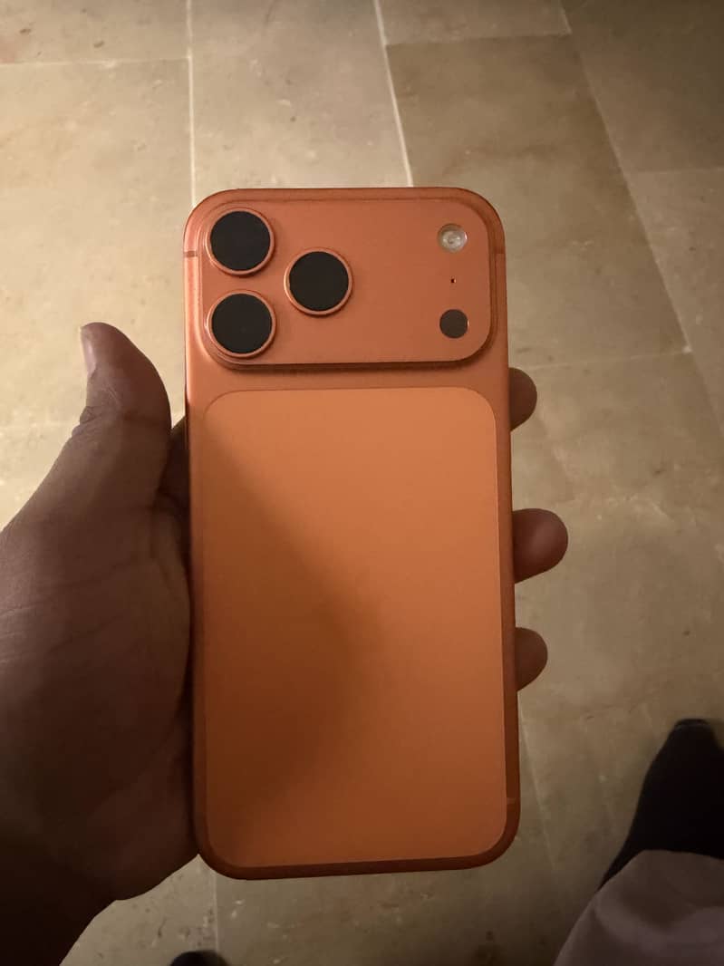 Apple iPhone 17 Pro Max 0