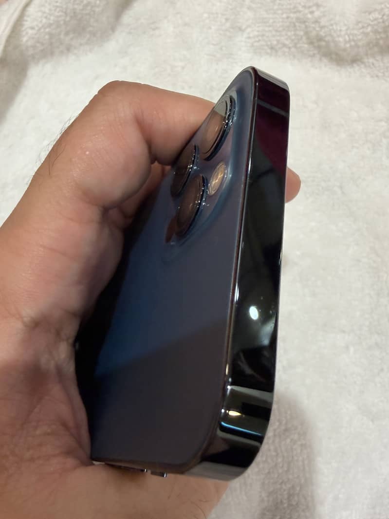 Apple iPhone 12 Pro 3