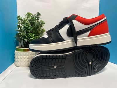 Nike Air Jordans 1 low Red