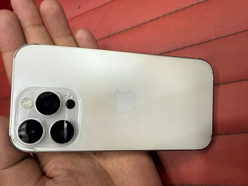 Apple iPhone 14 Pro 2