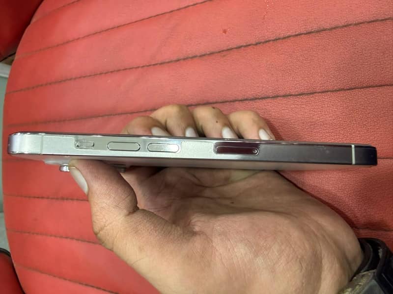 Apple iPhone 14 Pro 3
