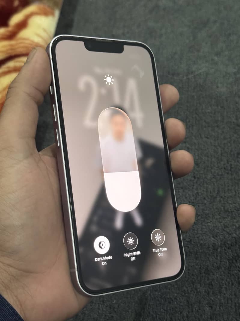 Apple iPhone 14 3