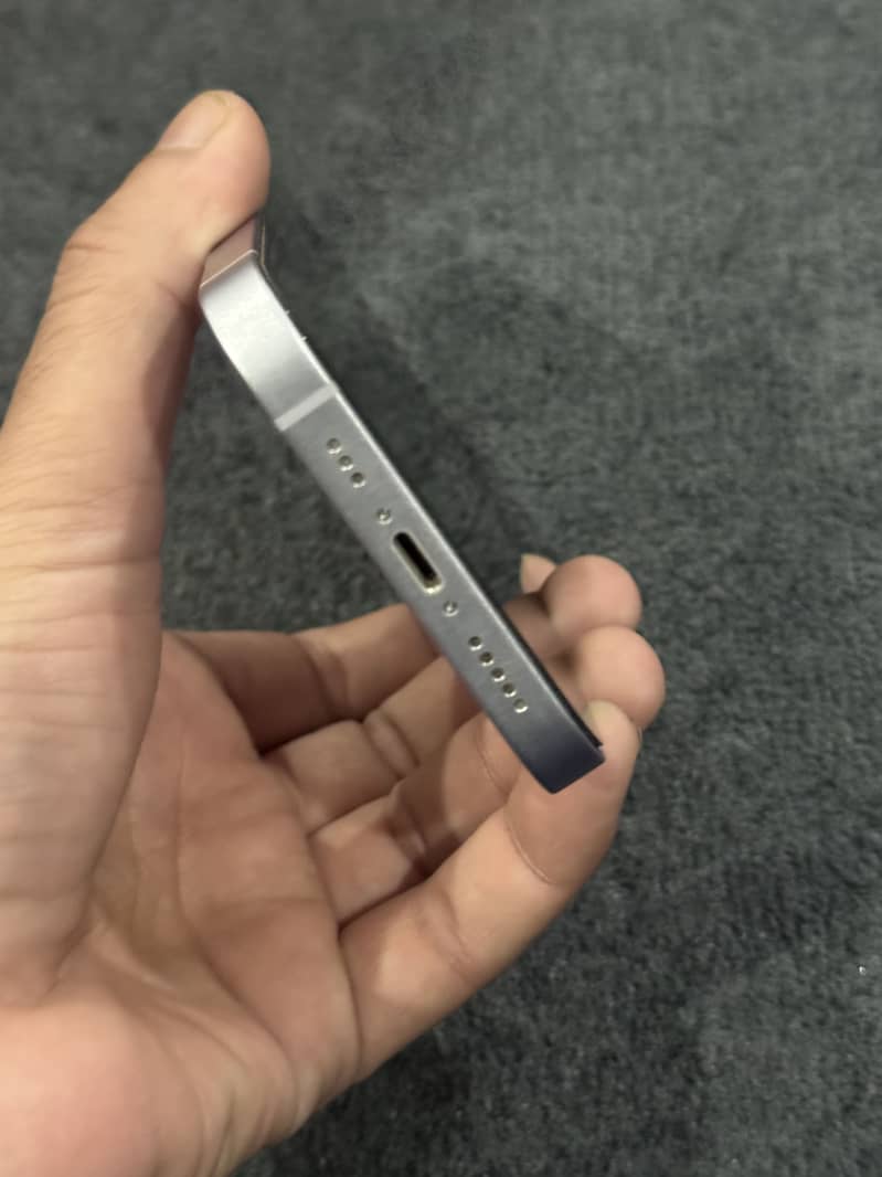 Apple iPhone 14 4
