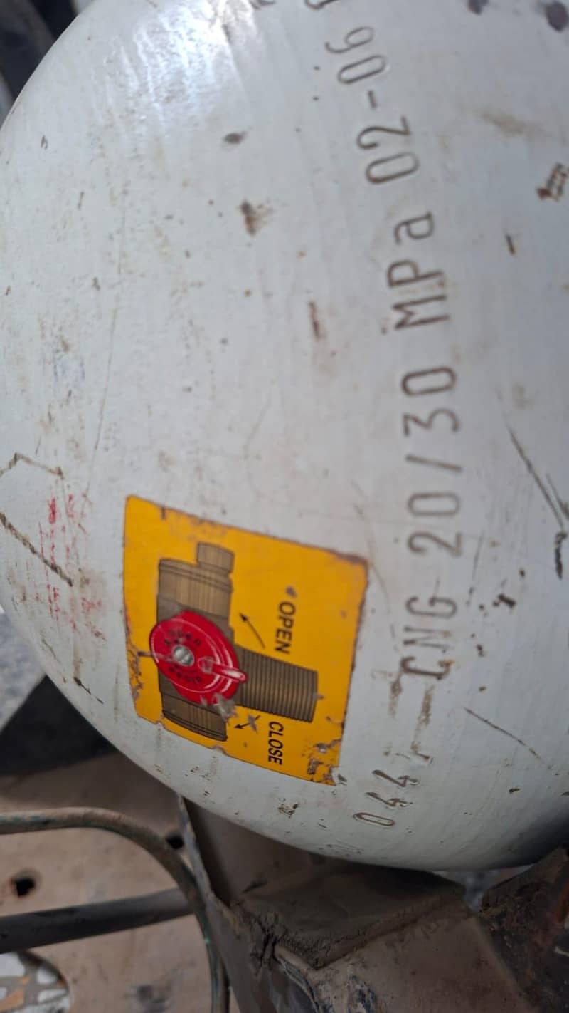 CNG Kit with Empty Cylinder – Complete Setup 9