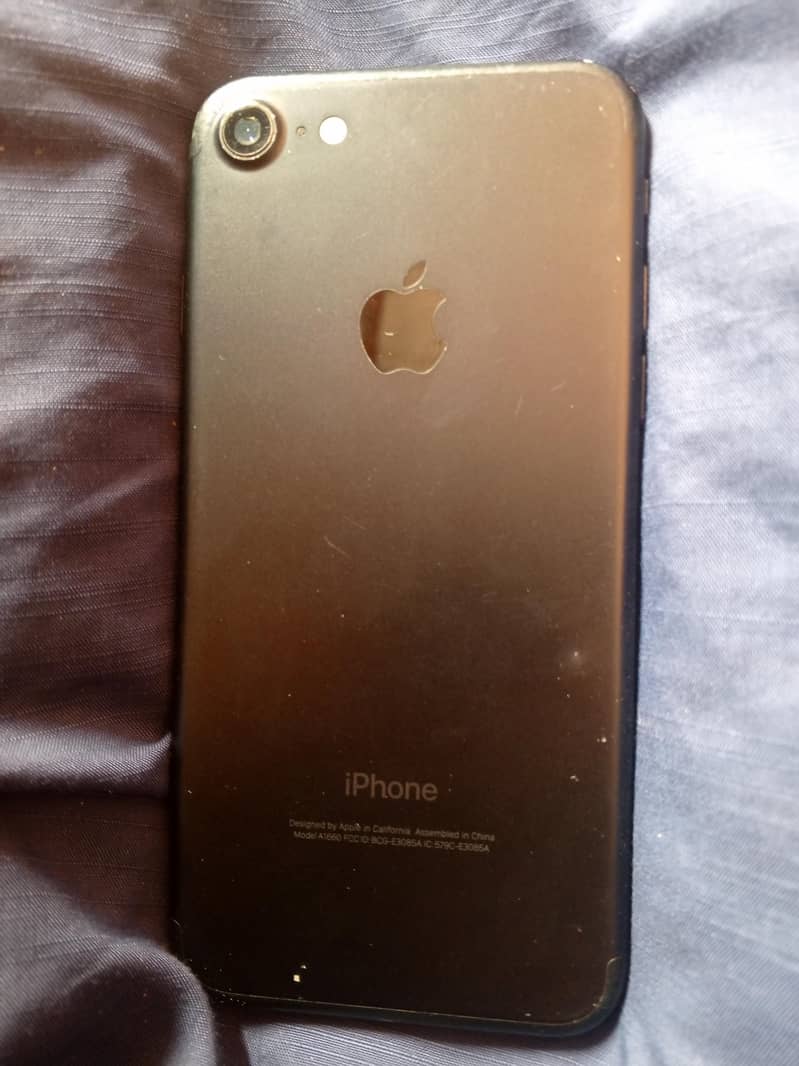 Apple iPhone 7 1