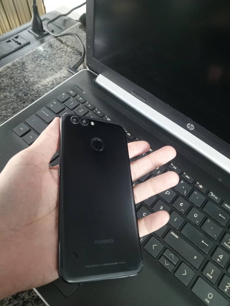Huawei Nova 2 4