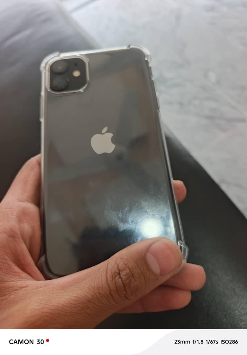 Apple iPhone 11 4